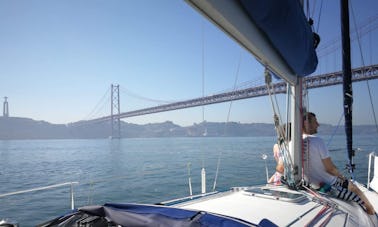 Excursions à la voile exaltantes à Lisbonne, au Portugal !