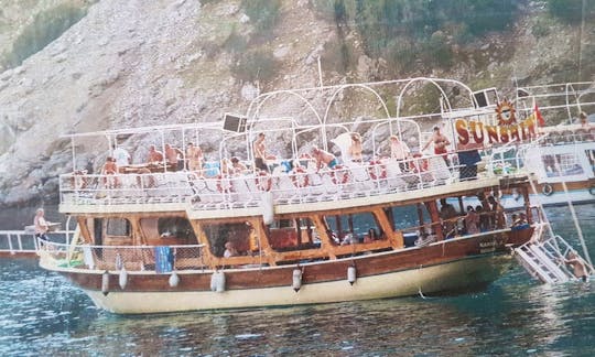Traditional Boat Trips for Up to 50 People in Muğla, Turkey!