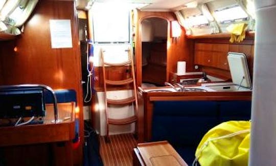 Dehler 39 SQ Sailing Yacht with 3 Cabins in Hamble-le-Rice