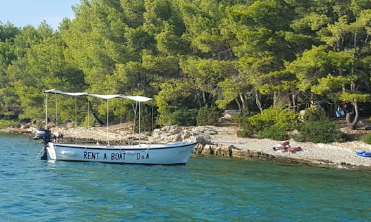 Location de dériveur avec toit bimini à Vrboska, Dalmatie