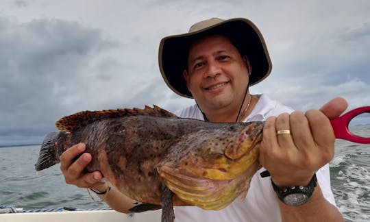 Sport Fishing Charter in Montijo's Gulf (Mutis)