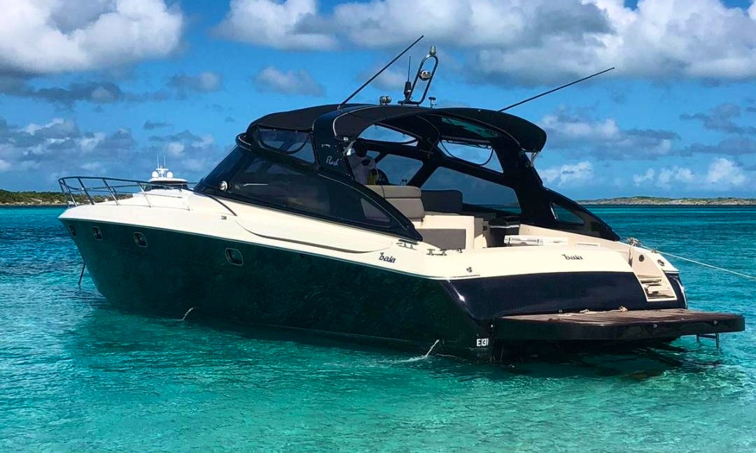yachts for rent bahamas