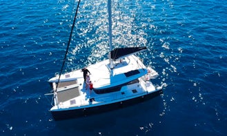 Cruising Catamaran Lagoon 39 for rent in Napoli