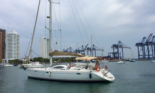 54ft Jeanneau Cruising Monohull Sailing Boat Charter in Cartagena, Bolivar