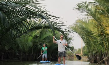 Aluguel e passeio de stand up paddleboard no rio Hoi An