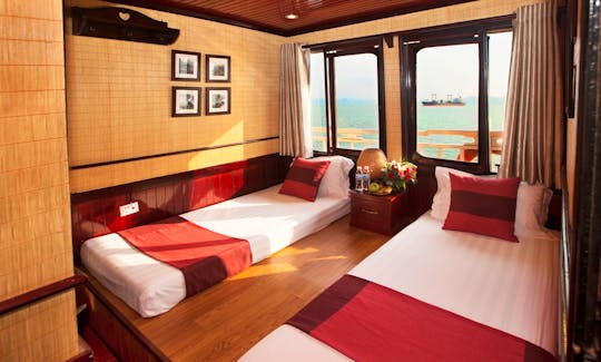 Amazing Cruise in Halong Bay, Vietnam