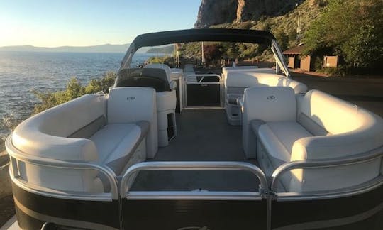 21' Avalon GS 2185 Pontoon Boat Rental Lake Tahoe