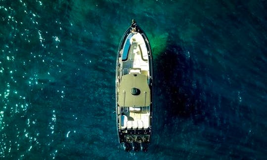 Charter A 37ft Open Midnight Express in St. Thomas, US Virgin Islands