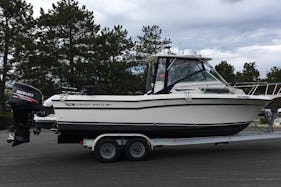 Guided Salmon Fishing Trip on 24' Grady White Center Console in Comox