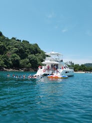 Aventura en catamarán a motor Leopard de 42 pies - Pase de un día para la isla Taboga