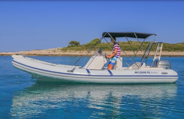 Maestral 650 Zodiac Boat Tour in Dalmatia, Croatia