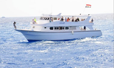 Best Guide Boat Excursions In Hurghada, Egypt