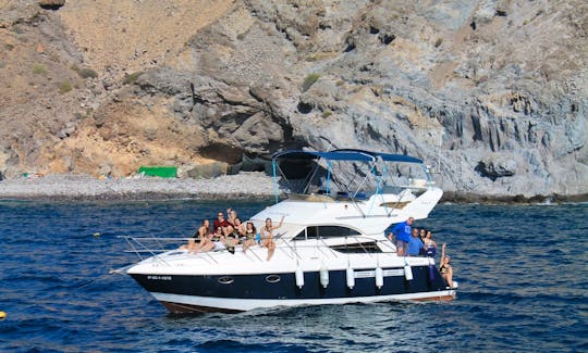 Beautiful Motor Yacht Rental In Gran Canaria, Spain