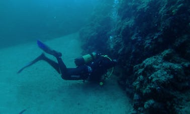 Paseos de buceo en barco en Dugi Uvala, Croacia