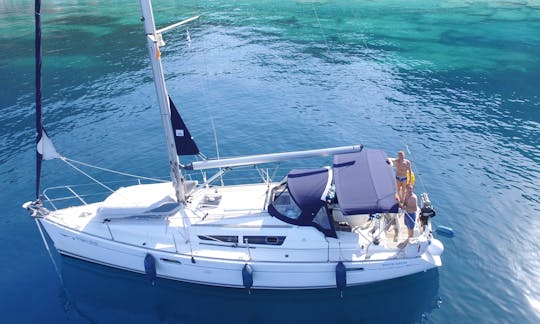 Jeanneau Sun Odyssey 39i in Barcelona (by hour, half day, full day or week)