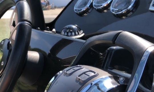 Techonull 909 RIB para 8 personas disponible (alquile este barco solo con patrón) en Agios, Georgios