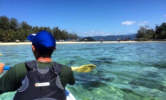 Kayaking & Guided Snorkeling in Dinawan Island, Sabah.