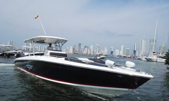 41ft Center console charter in Cartagena, Colombia