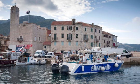 Prokat 3660 Power Catamaran Rental for Up to 12 People in Split, Croatia