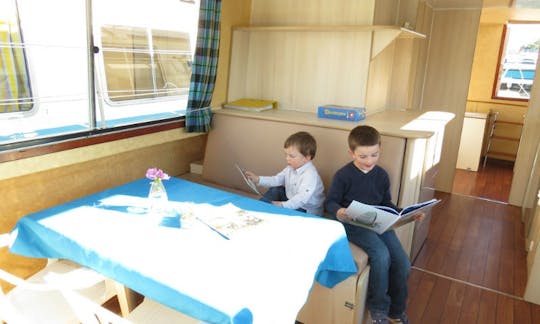 Houseboat to explore Anjou (2/6 persons)