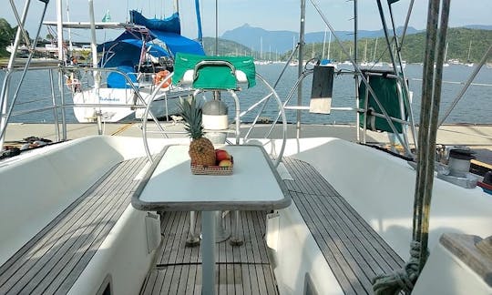 Jeanneau 47 Sailing Charter for 13 Guests in Rio, Angra or Paraty