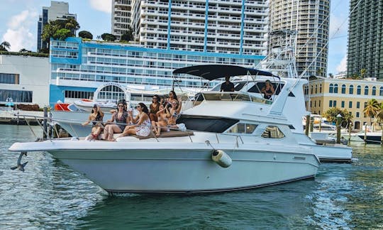 44 Foot Luxury Yacht for Rent in beautiful Miami