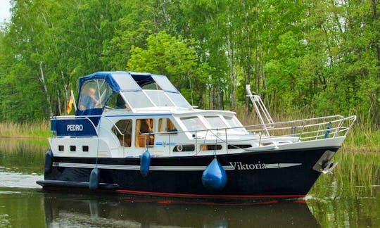 Rent a Pedro Skiron 35 "Viktoria" Motor Yacht in Potsdam, Germany