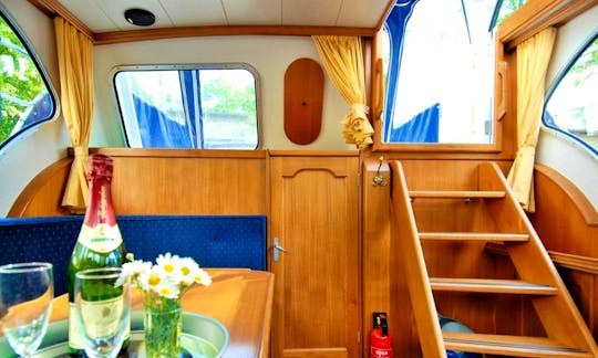 Pedro Skiron 35 Luxury Yacht "Friederike" for Rent in Brandenburg, Germany