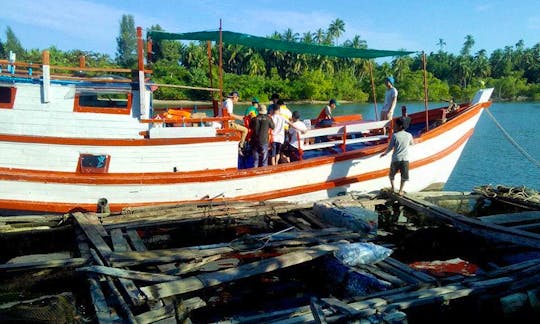 40ft Trawler Fishing Charter for 5 People in Ngwesaung, Myanmar