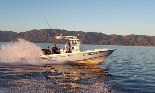 Viaje de pesca en el yate Everglades 223 Sportsfishermans en Los Barriles, México