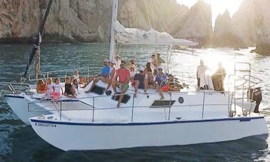 Alquiler privado en un catamarán de crucero de 38 pies para hasta 15 personas en Cabo, México