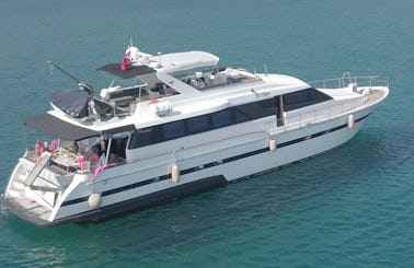 Memorable Cruises onboard a Motor Yacht for 25 People in Istanbul