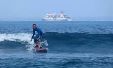 インドネシアのヌサペニダでのプライベートまたはグループサーフィンレッスンを予約してください