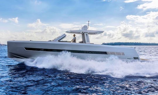 Most exclusive Power Boat rental in Mallorca FJORD 52 OPEN