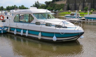 Canal Boat to explore Anjou (4/8 persons)