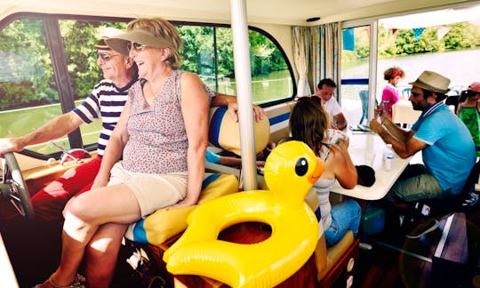 Canal Boat to explore Anjou (6/10 persons)