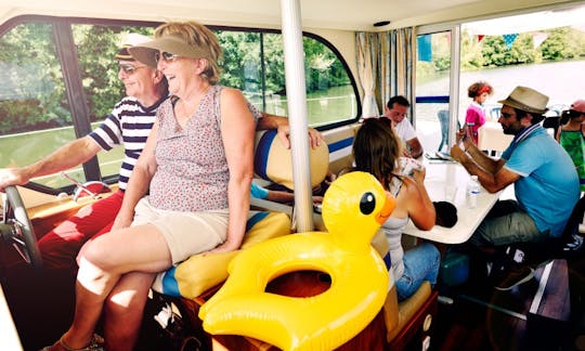 Canal Boat to explore Anjou (6/10 persons)