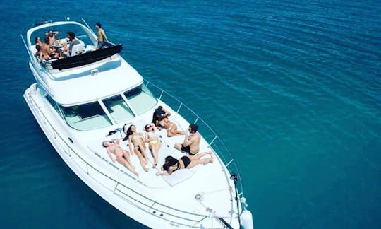 Sea Ray 40 fly Motor Yacht Rental in Cancún, Quintana Roo