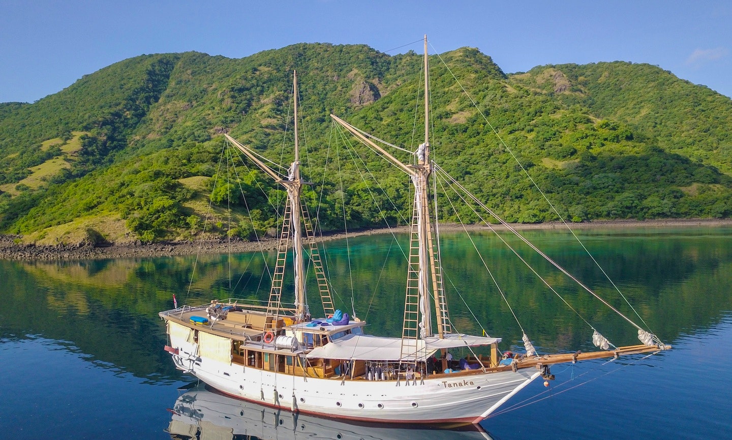 Komodo Journey Aka Liveaboard 1 10 Person Getmyboat Komodo Journey Aka Liveaboard 1 10 Person Getmyboat