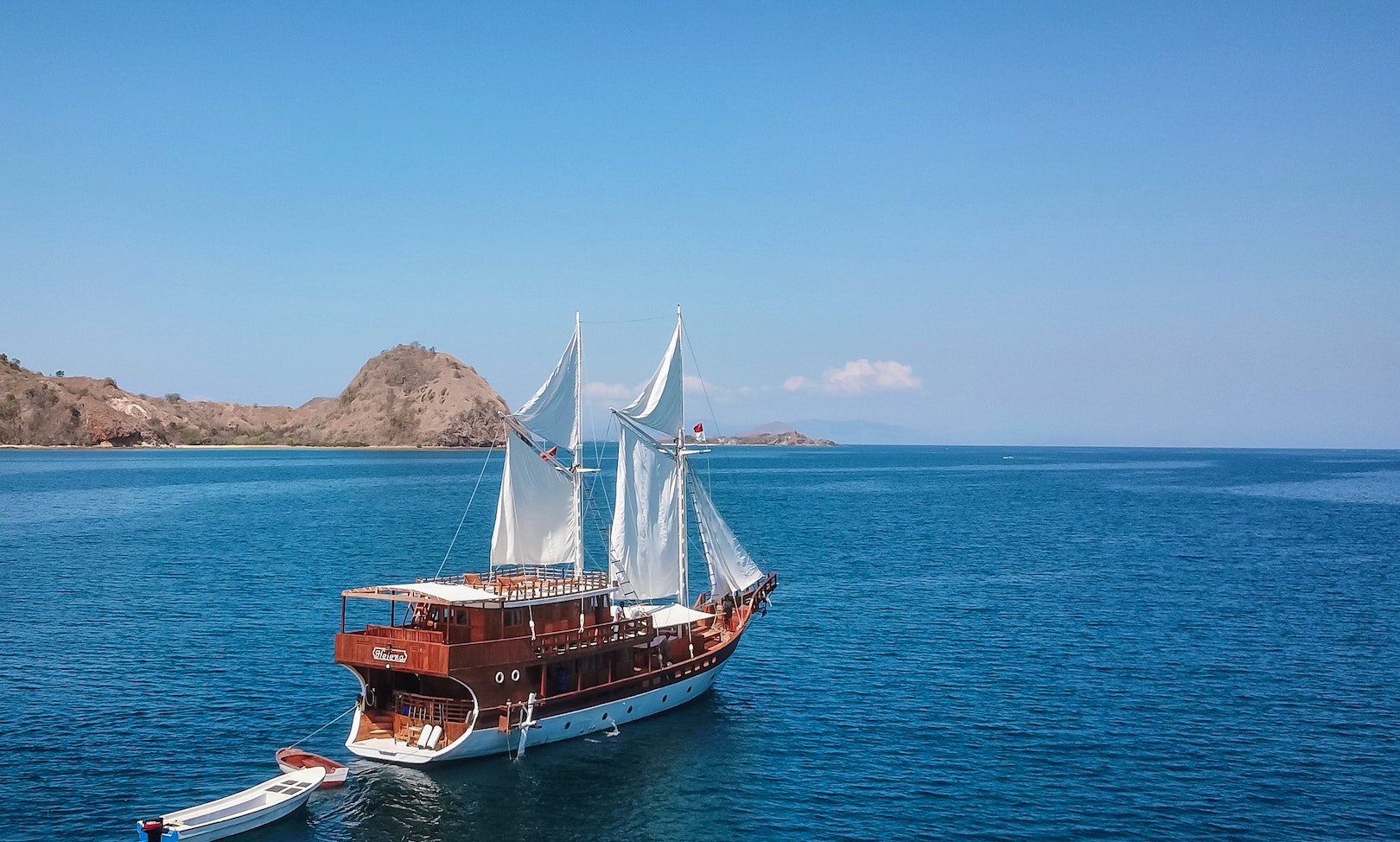 29 Ft Phinisi Gulet Hena Liveaboard For 5 8 Persons In 29 Ft Phinisi Gulet Hena Liveaboard For 5 8 Persons In