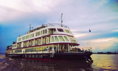 Cruzeiro MV Mahabaahu, Rio Brahmaputra, Assam, Nordeste da Índia