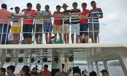 4 Hours Thrilling Adventure Boat Cruise in Goa