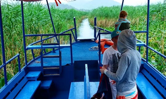 Location de bateaux à moteur pour 40 personnes à Virpazar, Monténégro