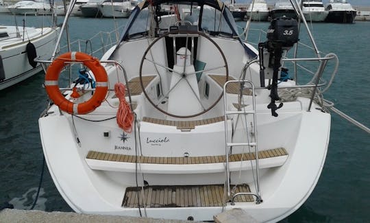 Sailing yacht jeanneau Sun odyassey 36