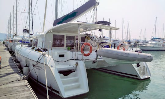 Lagoon 421 Cruising Catamaran Charter in Tambon Koh Chang Tai, Thailand