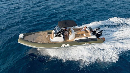 Boat trip to the La Maddalena Archipelago in a BWA 33 GTO dinghy 