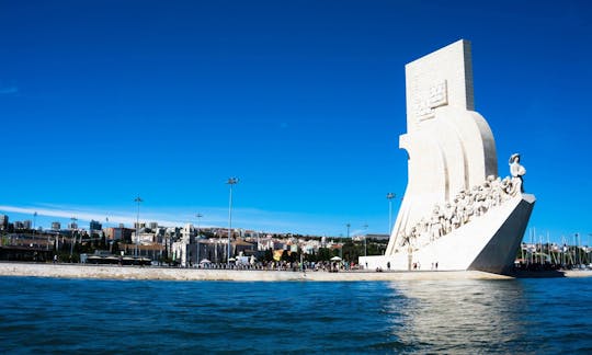 Discoveries Monument on a warm day