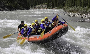 Rafting a oeste de Sundre, Canadá