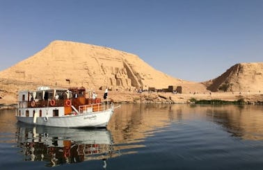 Boat Safari Cruises onboard 65' Dongola Boat in New Valley, Egypt