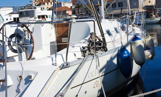 Beneteau Oceanis 323 Clipper Despina Cruising Monohull Biograd na Moru, Croatia